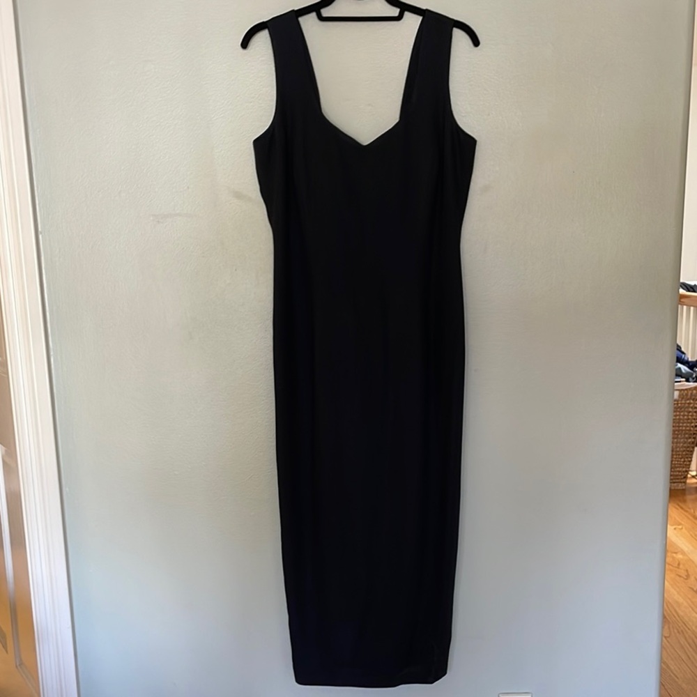 Elegant Black Sleeveless Dress